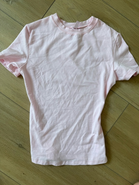 SKIMS Tops - SKIMS Short Sleeve Tee in Light Pink